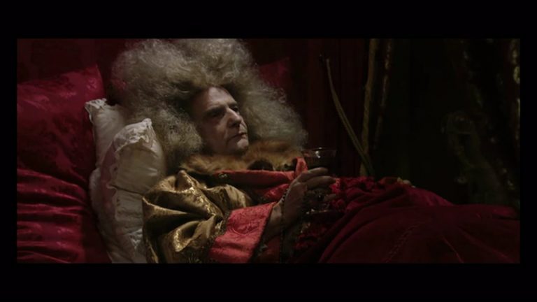 Na estreia ‘A Morte de Luís XIV’ o ciclo Albert Serra na Cinemateca