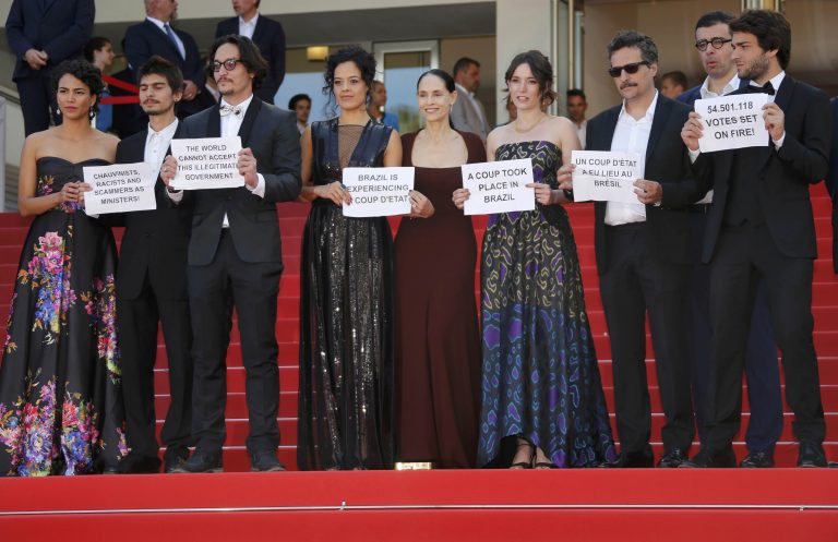 Cannes: Mendoza, Dolan e Mungiu, o peso da família