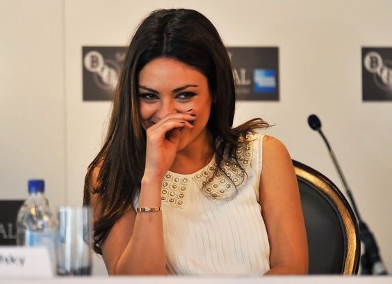 Mila Kunis: Dizem que sou parecida com a Angelina Jolie