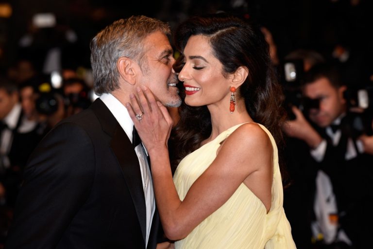 George e Amal Clooney recebem gémeos