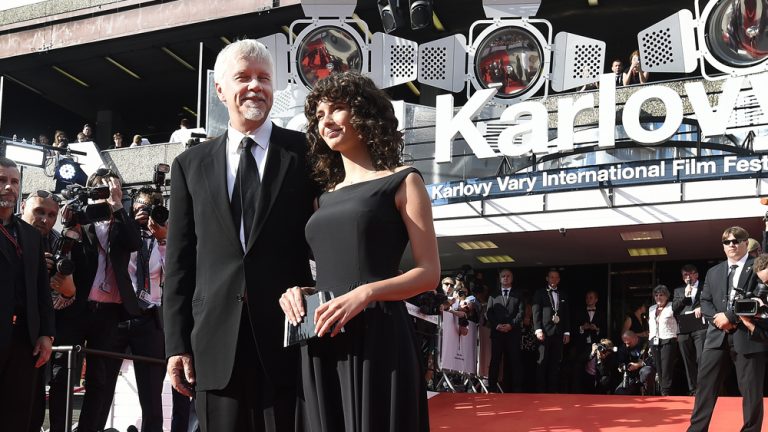 KVIFF: Tim Robbins chama “monstro” a Trump ao receber Globo de Cristal em Karlovy Vary